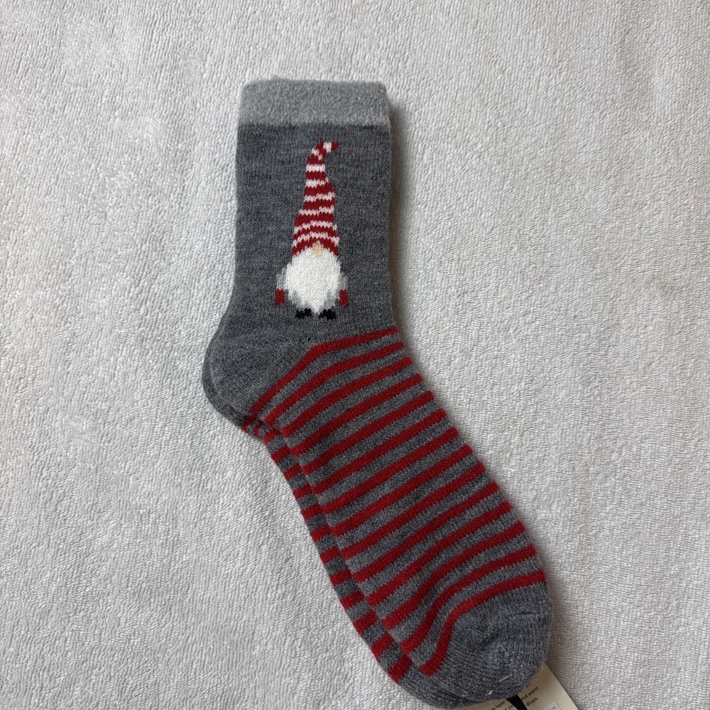 Northeast Outfitters Mens Cozy Cabin Socks Gnome Christmas Gray Red Stripe NWT